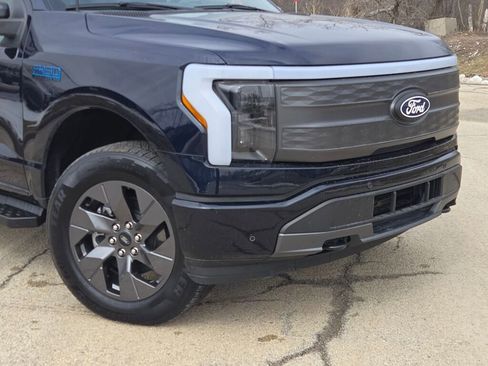Used 2024 Ford F150 Lightning Lariat image 2