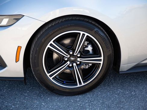 Used 2024 Ford Mustang Premium image 8