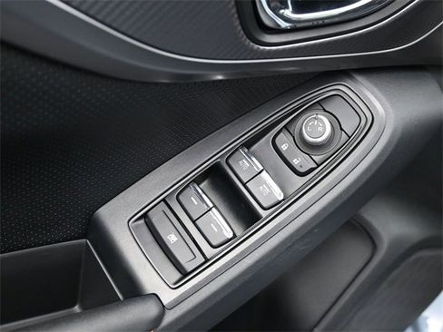 Used 2021 Subaru Crosstrek 2.5i Limited w/ Moonroof Package 1 image 5