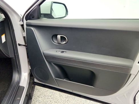 Used 2025 Hyundai Ioniq 5 SEL image 25
