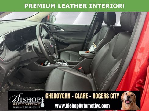 Used 2024 Buick Encore GX Sport Touring image 9