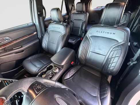 Used 2018 Ford Explorer Platinum AWD/4WD image 13