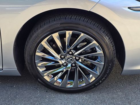 Used 2025 Lexus ES 350 w/ Accessory Package (Z1) FWD image 9