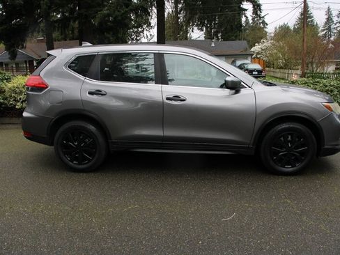Used 2017 Nissan Rogue S AWD/4WD image 13