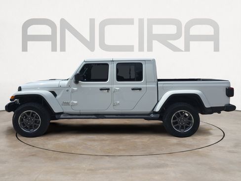 Used 2020 Jeep Gladiator Overland image 7