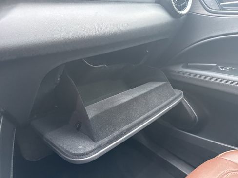 Used 2023 Alfa Romeo Stelvio Ti image 42