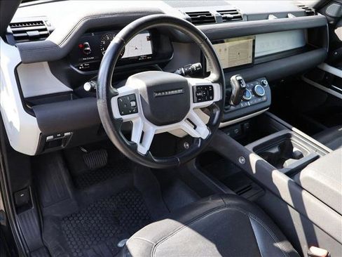 Used 2023 Land Rover Defender 90 X-Dynamic SE AWD/4WD image 9