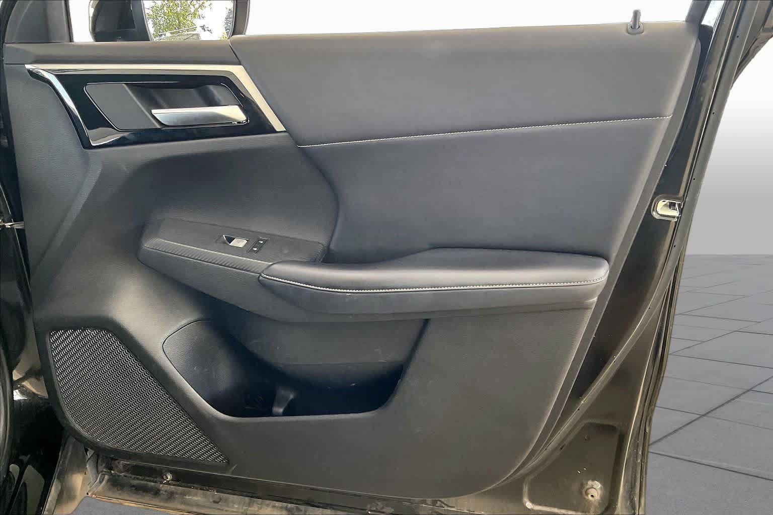 Used 2022 Mitsubishi Outlander SE FWD image 23