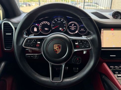 Used 2021 Porsche Cayenne GTS AWD/4WD image 12