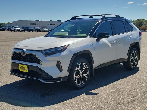 Used 2024 Toyota RAV4 XSE w/ Weather Package AWD/4WD image 1