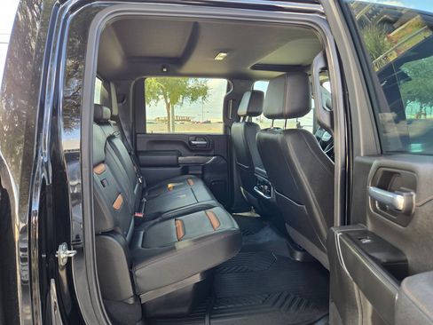 Certified 2022 GMC Sierra 2500 AT4 w/ AT4 Preferred Package AWD/4WD image 23