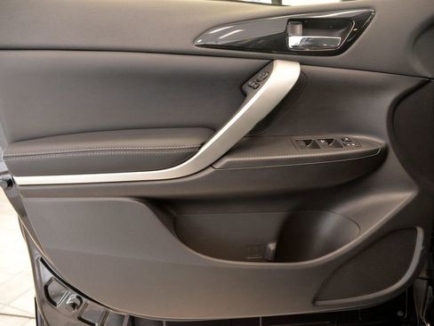 Used 2023 Mitsubishi Eclipse Cross SE image 14