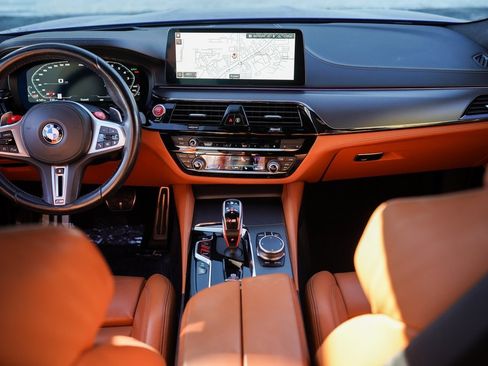 Used 2023 BMW M5 image 20