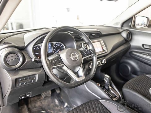 Used 2022 Nissan Kicks S image 19