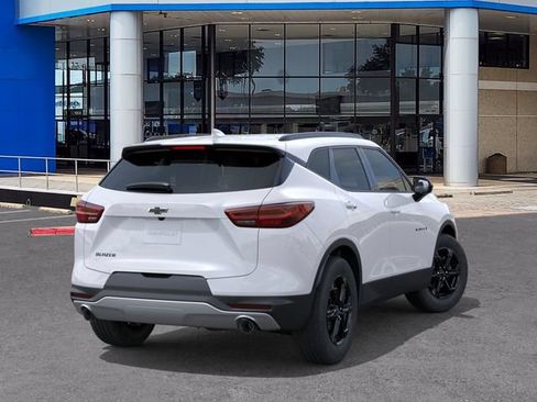 New 2026 Chevrolet Blazer LT w/ Convenience Package FWD image 4
