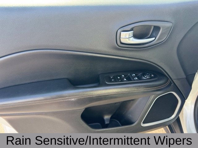 Used 2018 Jeep Compass Limited AWD/4WD image 18