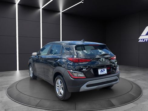 Used 2023 Hyundai Kona SE FWD image 4