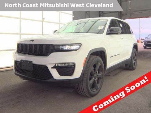 Used 2023 Jeep Grand Cherokee Limited w/ Black Appearance Package image 1