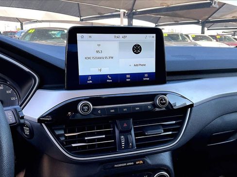 Used 2022 Ford Escape SE image 31