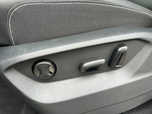 New 2026 Volkswagen Atlas SE image 4