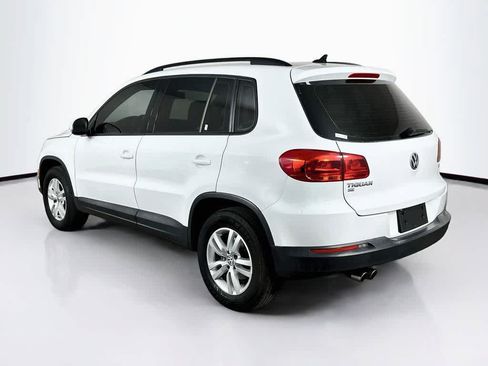 Used 2017 Volkswagen Tiguan S FWD image 4