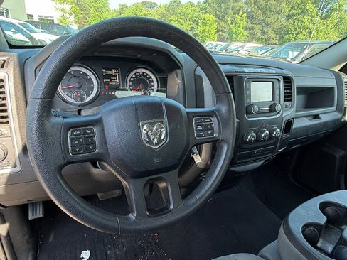 Used 2018 RAM 1500 Express RWD image 26