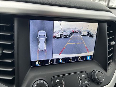 Certified 2023 GMC Acadia SLT w/ Technology Package image 22