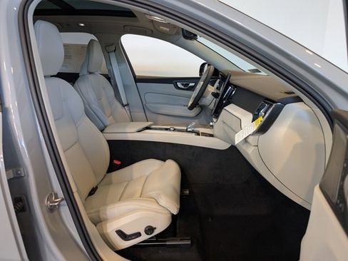 New 2026 Volvo XC60 B5 Ultra w/ Protection Package Premier image 31