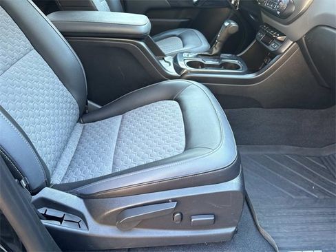 Used 2019 Chevrolet Colorado Z71 image 28
