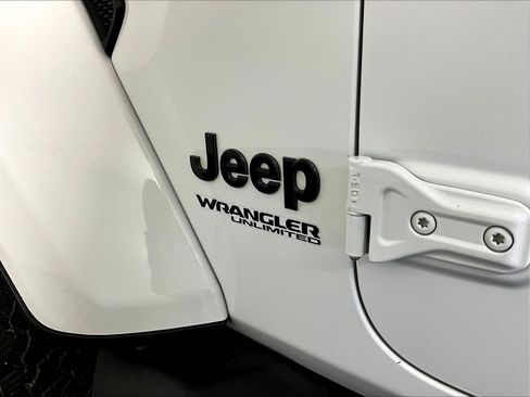 Used 2021 Jeep Wrangler Unlimited Sahara AWD/4WD image 24