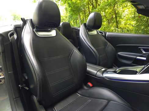 Used 2023 Mercedes-Benz SL 43 AMG w/ Driver Assistance Package image 19