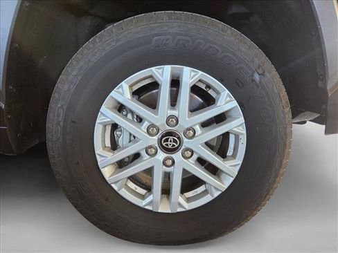 Used 2025 Toyota Tundra SR5 AWD/4WD image 20