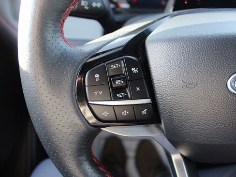 Used 2025 Ford Explorer ST-Line image 39