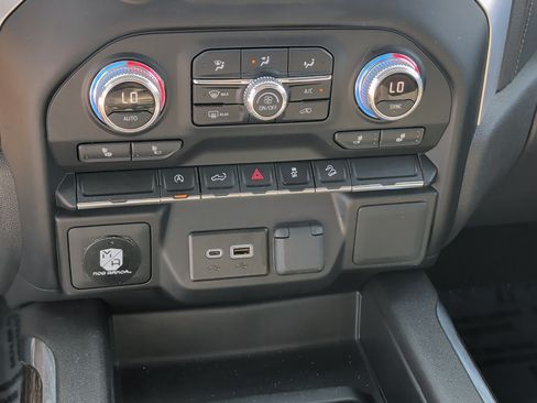 Used 2022 GMC Sierra 1500 Elevation AWD/4WD image 23