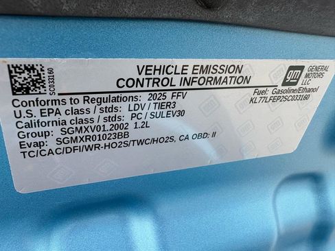 Used 2025 Chevrolet Trax LS w/ LS Convenience Package FWD image 64