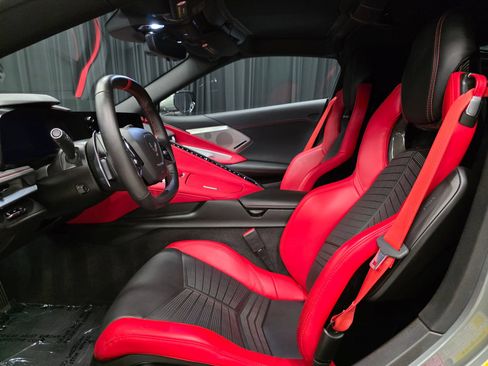Used 2022 Chevrolet Corvette Stingray Preferred Cpe w/ Z51 Performance Package RWD image 20