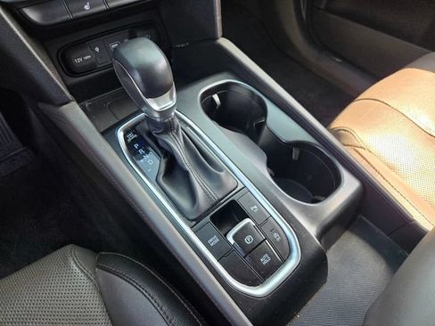Used 2020 Hyundai Santa Fe SEL w/ Convenience + Premium Package FWD image 19