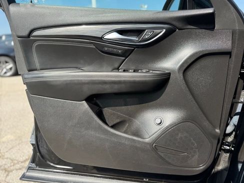 Used 2023 Buick Envision Essence image 30