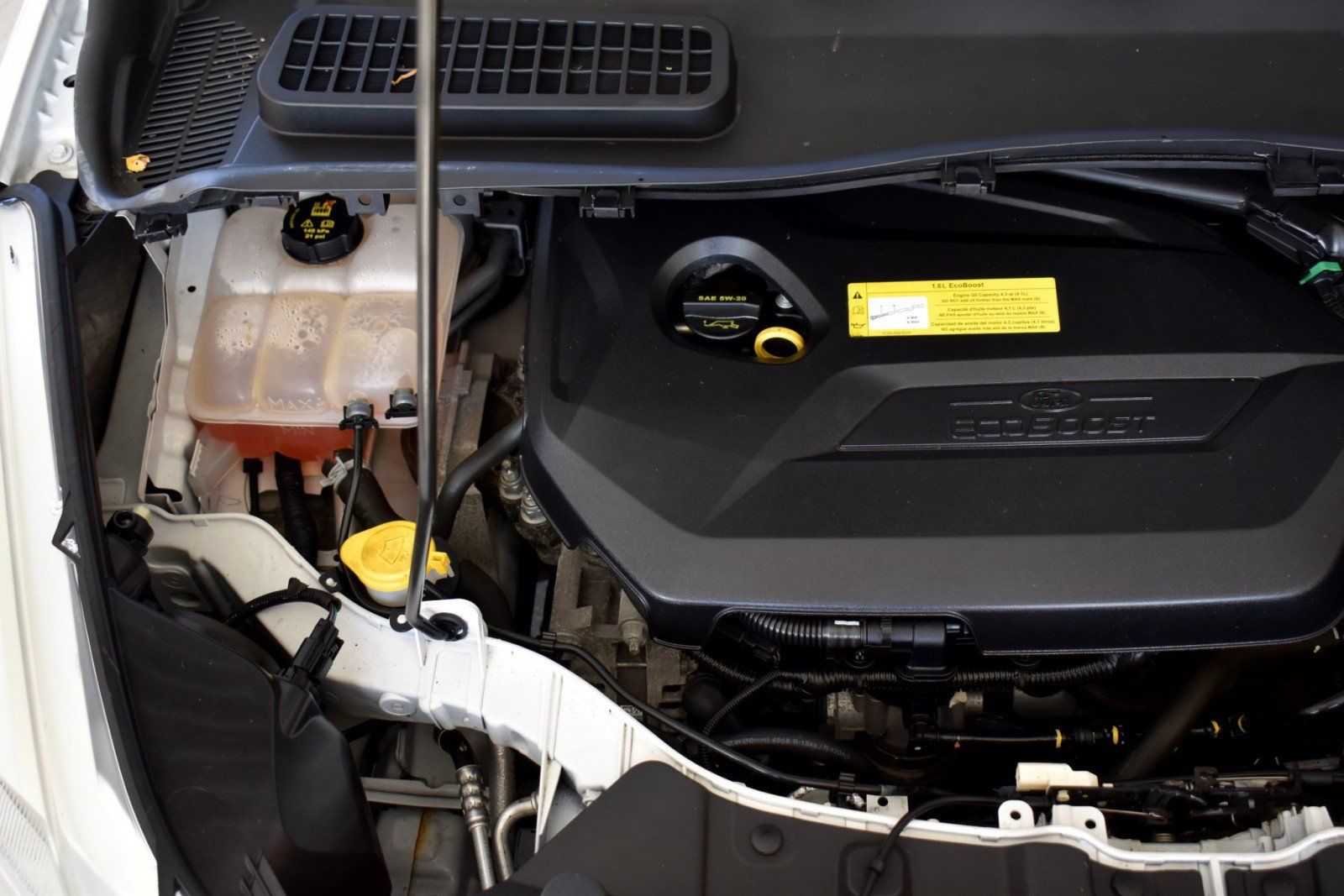 Used 2015 Ford Escape SE FWD image 42
