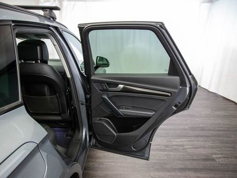 Used 2020 Audi Q5 2.0T Premium Plus w/ Premium Plus Package image 23