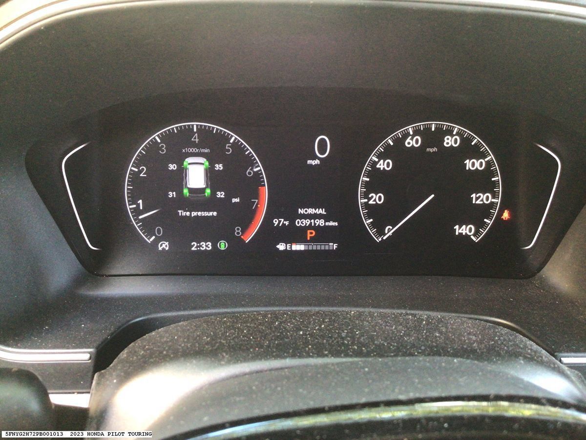 Used 2023 Honda Pilot Touring image 15