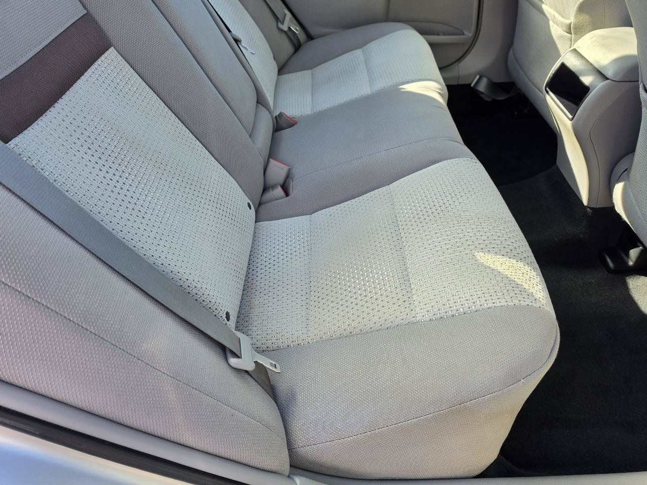 Used 2012 Toyota Camry LE FWD image 25