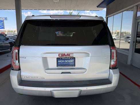 Used 2019 GMC Yukon XL SLT w/ Open Road Package AWD/4WD image 7
