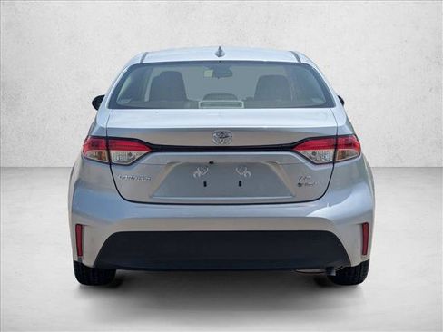 Used 2026 Toyota Corolla LE FWD image 6