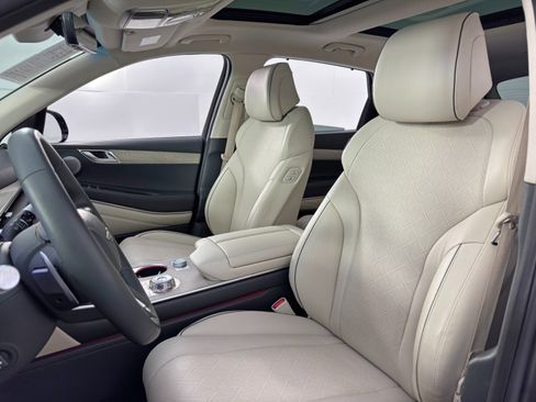 Used 2025 Genesis GV80 2.5T Prestige image 43