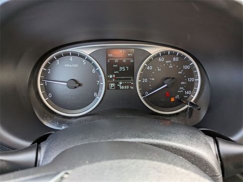 Used 2022 Nissan Kicks S image 12