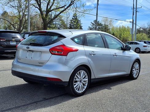 Used 2016 Ford Focus Titanium w/ Titanium Technology Package FWD image 4