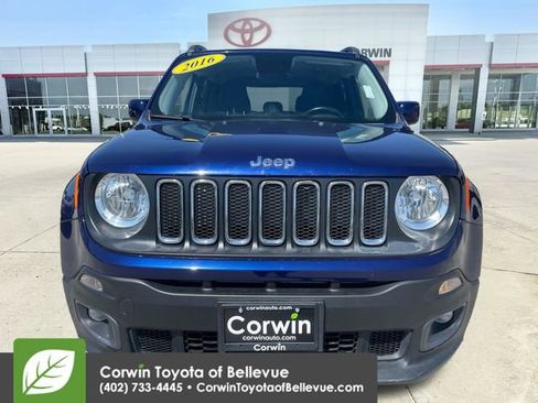 Used 2016 Jeep Renegade Latitude w/ Cold Weather Group AWD/4WD image 8