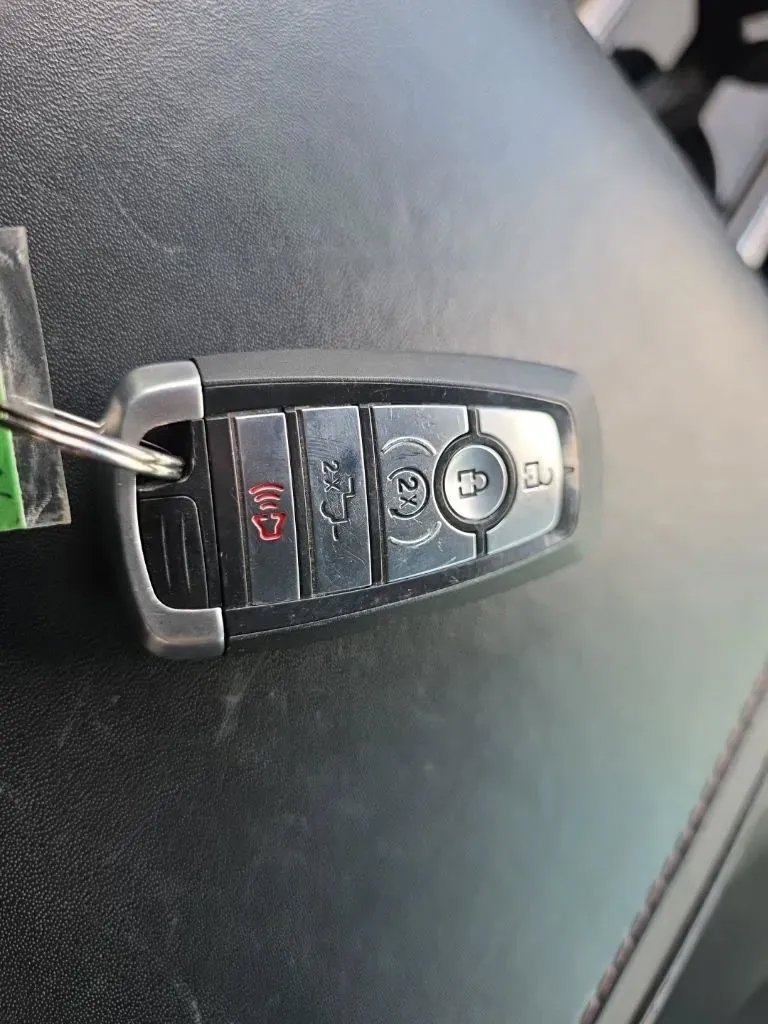 Used 2019 Ford F150 Platinum w/ Equipment Group 701A Luxury AWD/4WD image 38