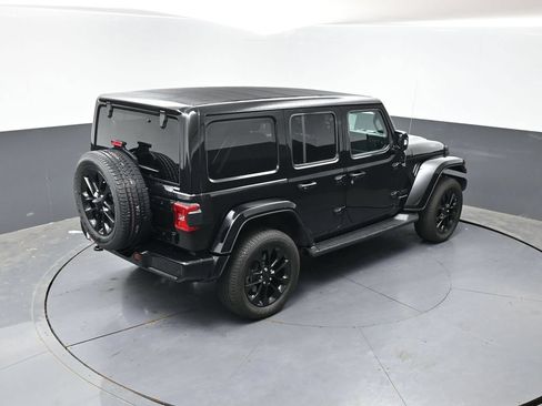 Used 2023 Jeep Wrangler Unlimited Sahara AWD/4WD image 41